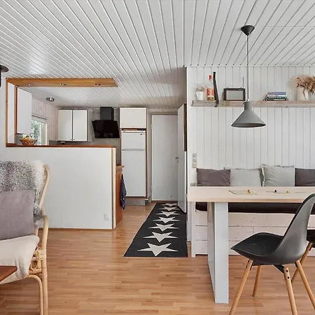 Semesterbostad 2661-nexo-egernvej-14 Neksø